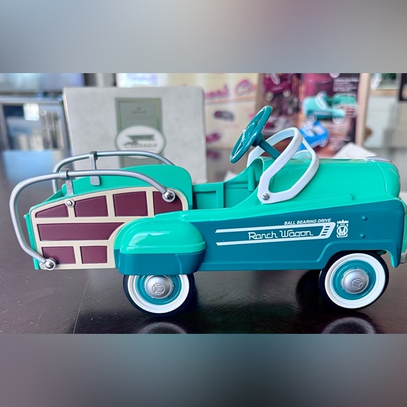 Hallmark Kiddie Car Classics Murray Station Wagon - Picture 7 of 8